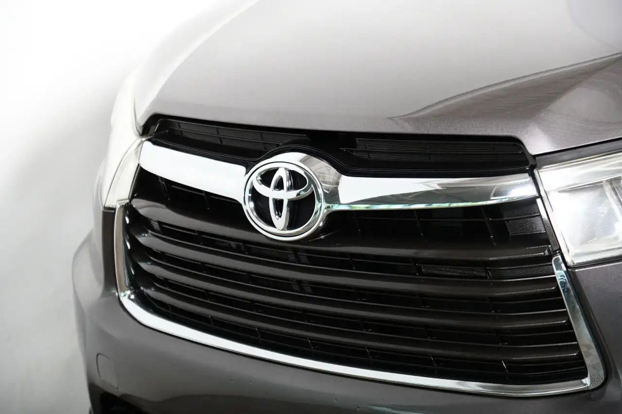Toyota Highlander снимка Toyota Highlander