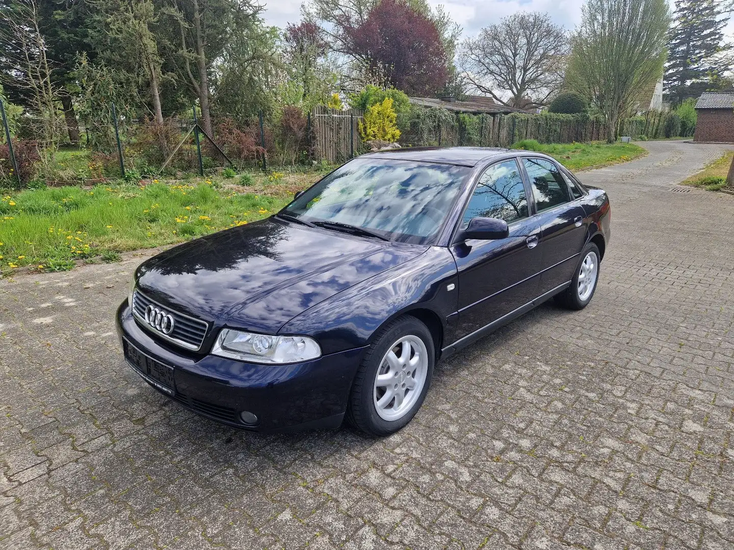 Audi A4 1.8 Limo 1. Hd ATM 189Tkm S-Line Blau - 1