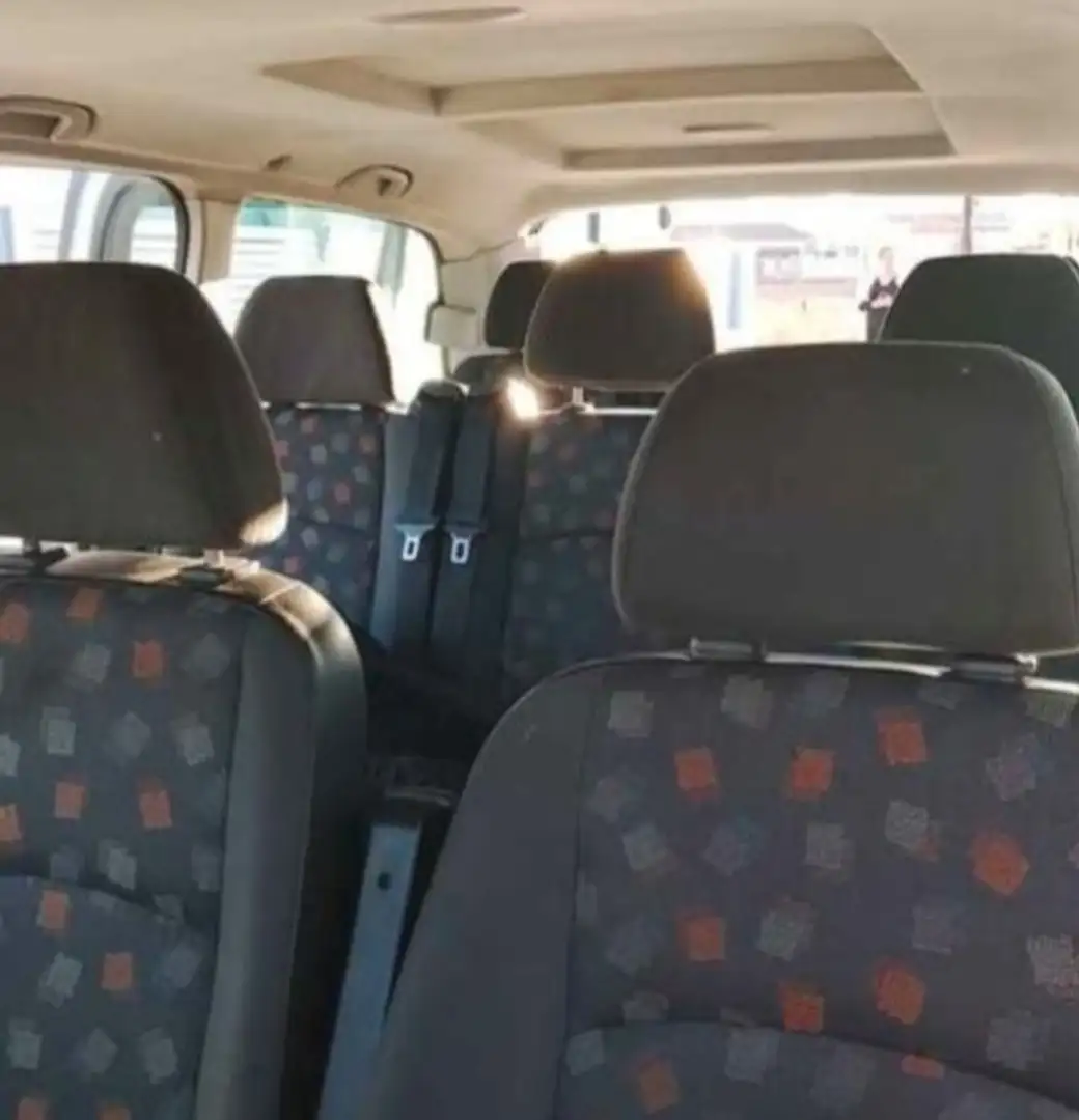 Mercedes-Benz Vito Mixto 111CDI Extralarga - 2