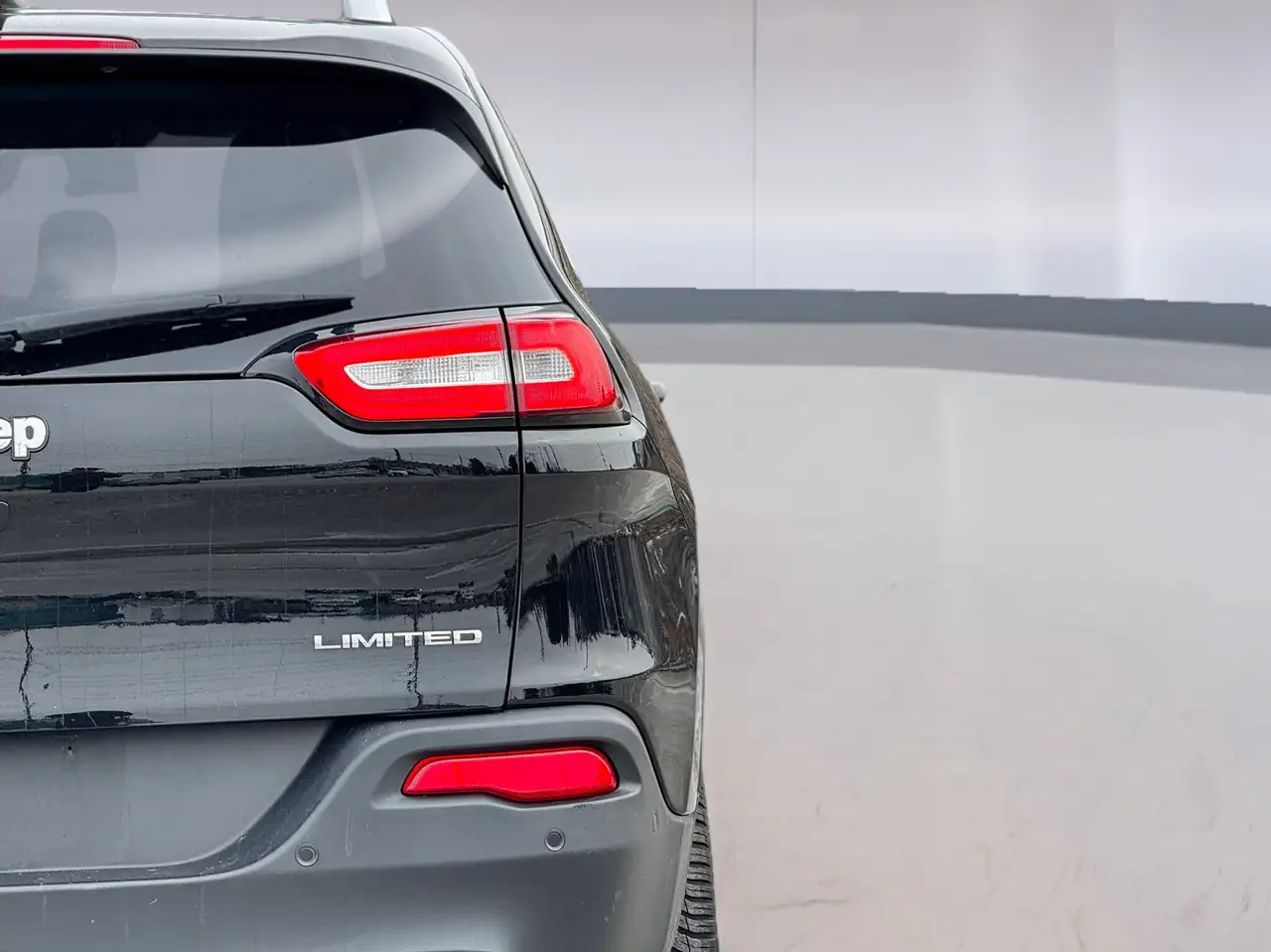Jeep Cherokee снимка Jeep Cherokee