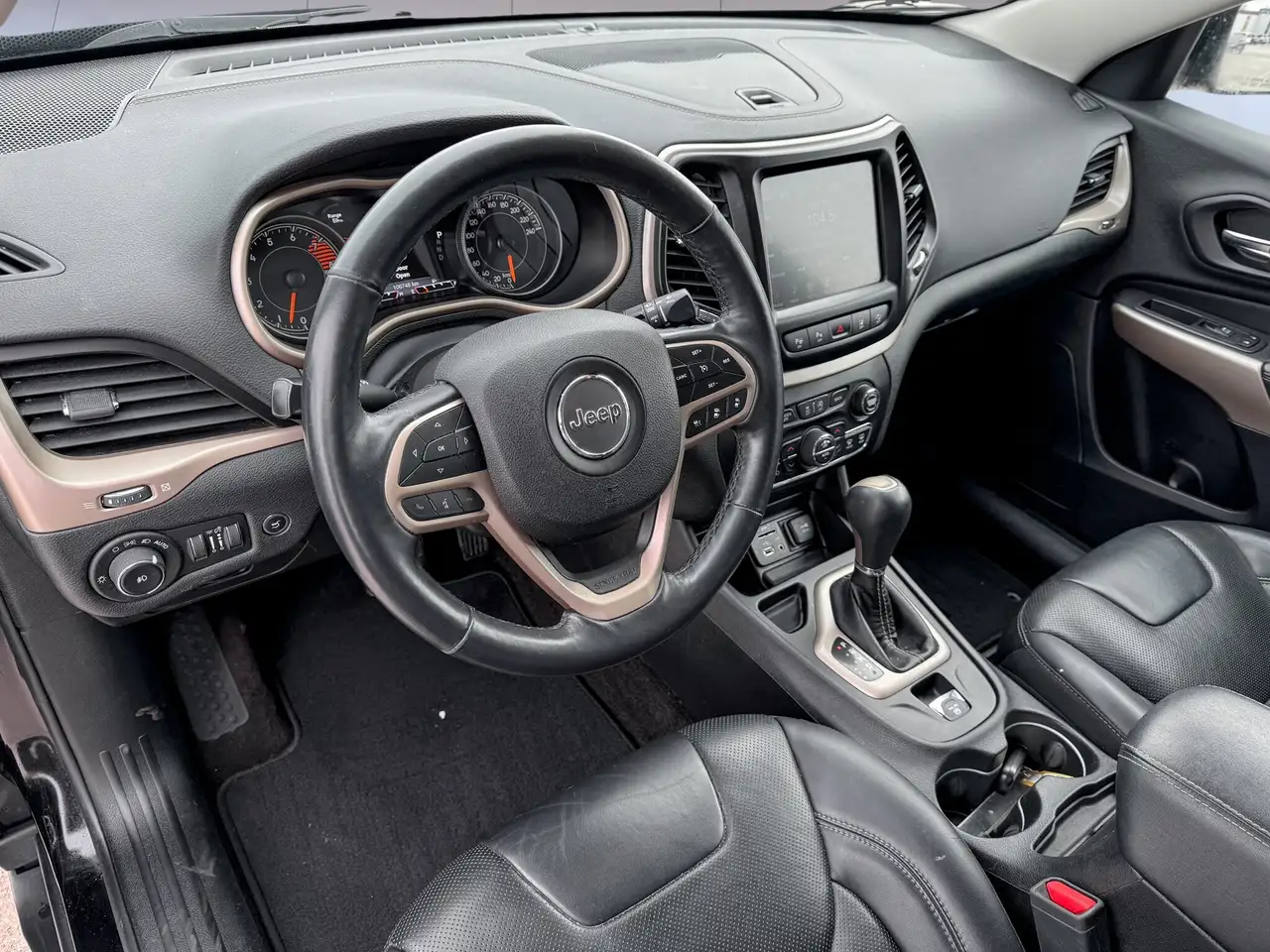 Jeep Cherokee снимка Jeep Cherokee