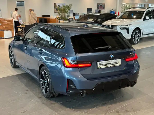BMW 3 Series view 10