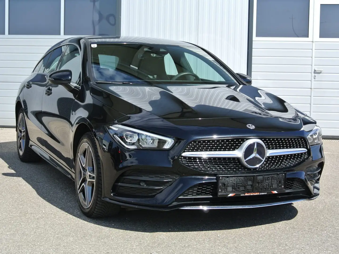 Mercedes-Benz CLA 250 ShootingBrake 250e PHEV Hybrid 8G DCT * AMG-Line* Schwarz - 1