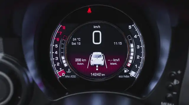 Abarth 695 view 9