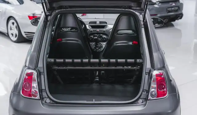 Abarth 695 view 14