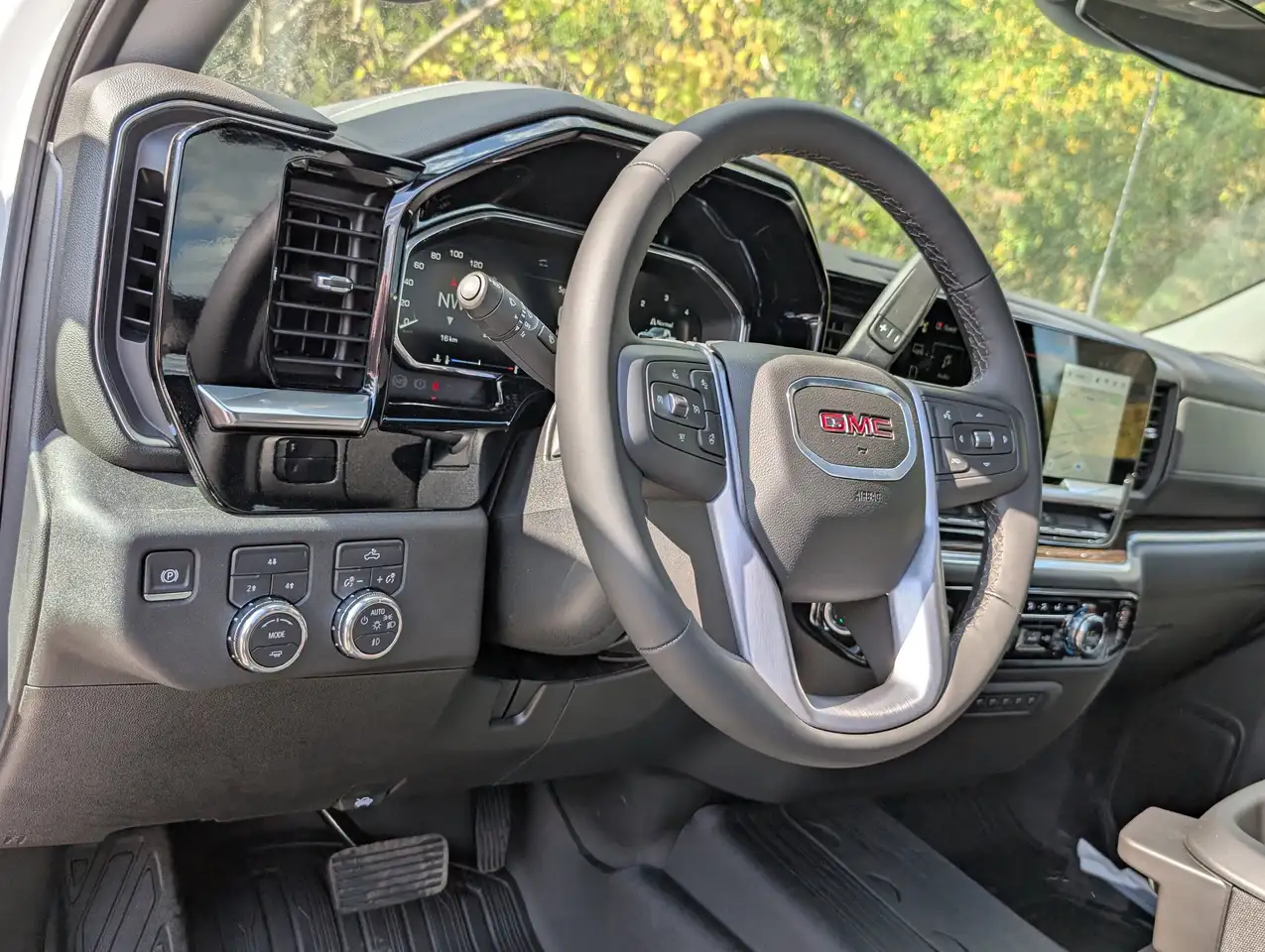 GMC Sierra 2500HD снимка GMC Sierra 2500HD