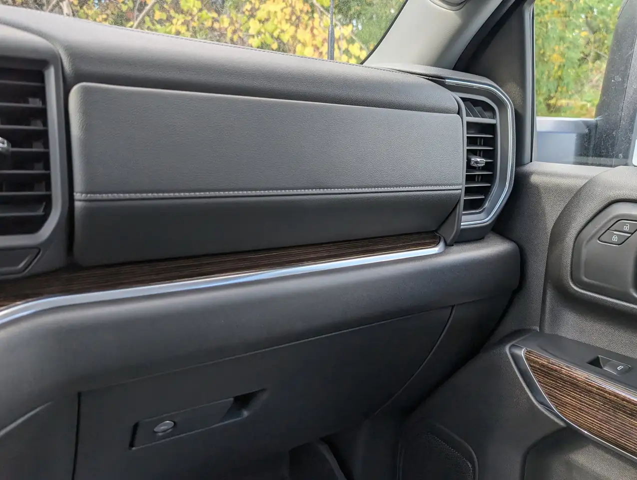 GMC Sierra 2500HD снимка GMC Sierra 2500HD