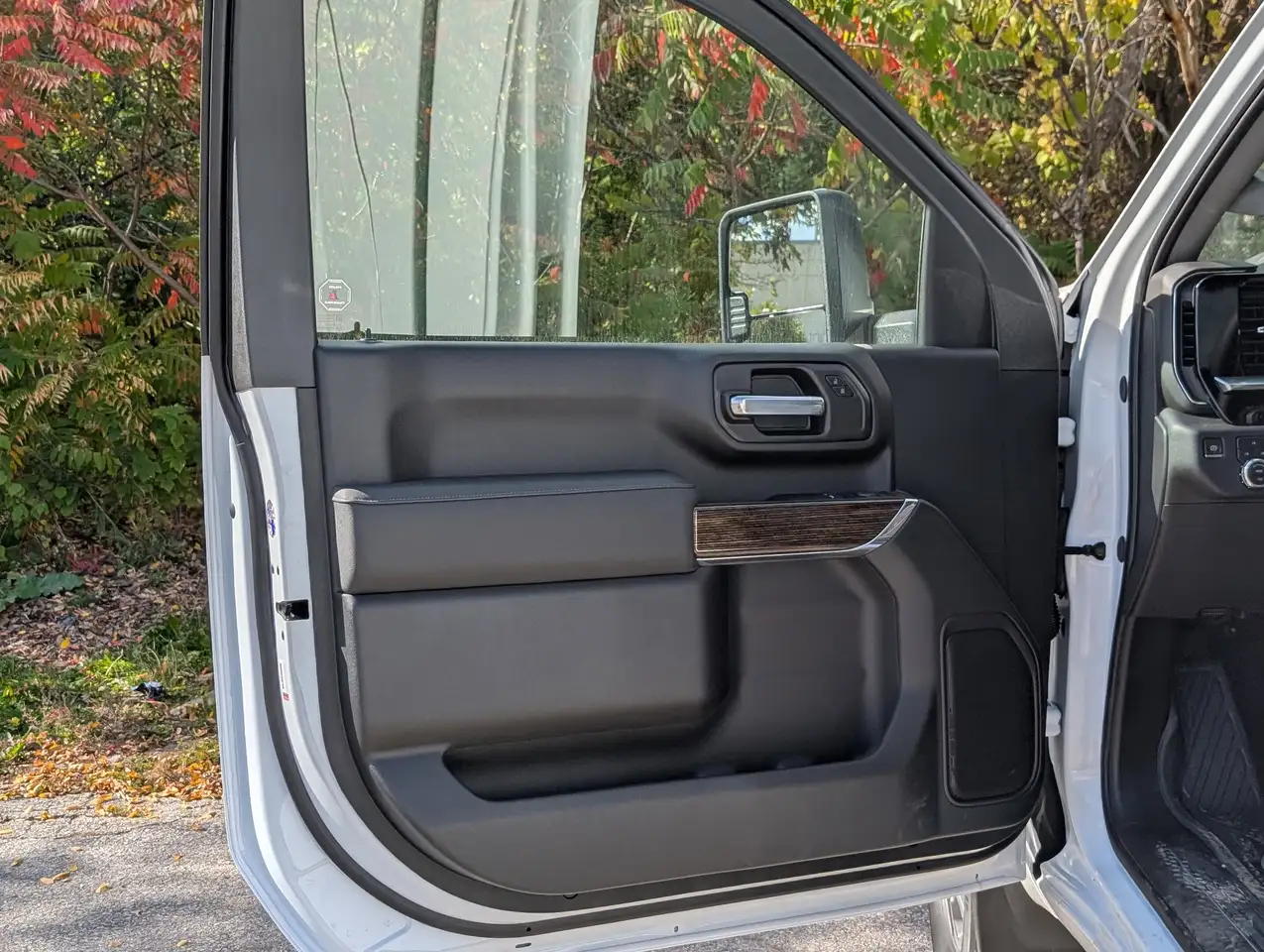 GMC Sierra 2500HD снимка GMC Sierra 2500HD