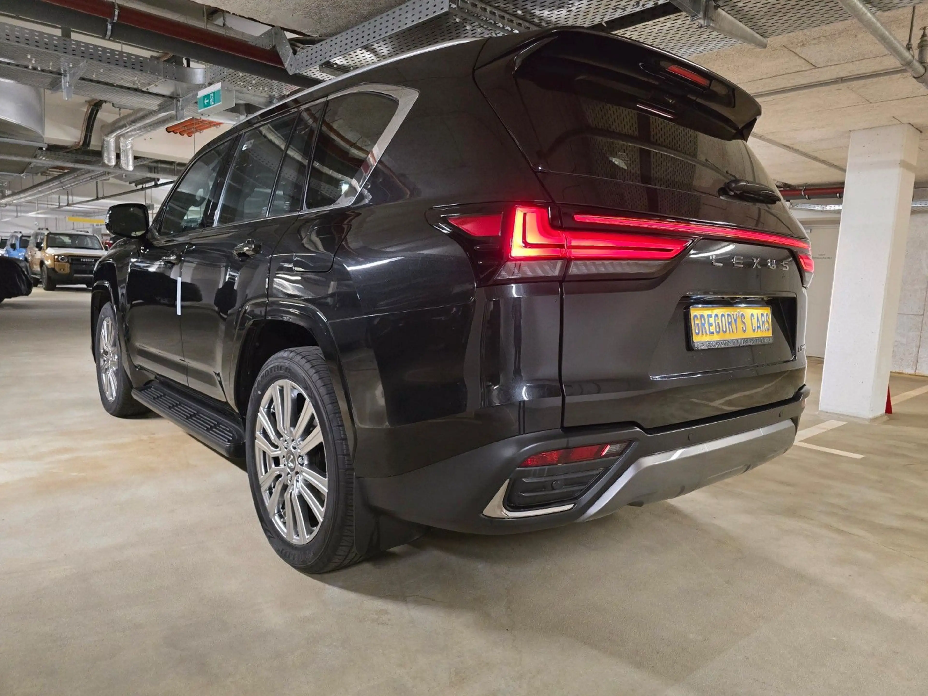 Lexus LX 600 SUPERIOR+4SEATS+V6P+415HP+NEU+2024+EUreg — photo 3