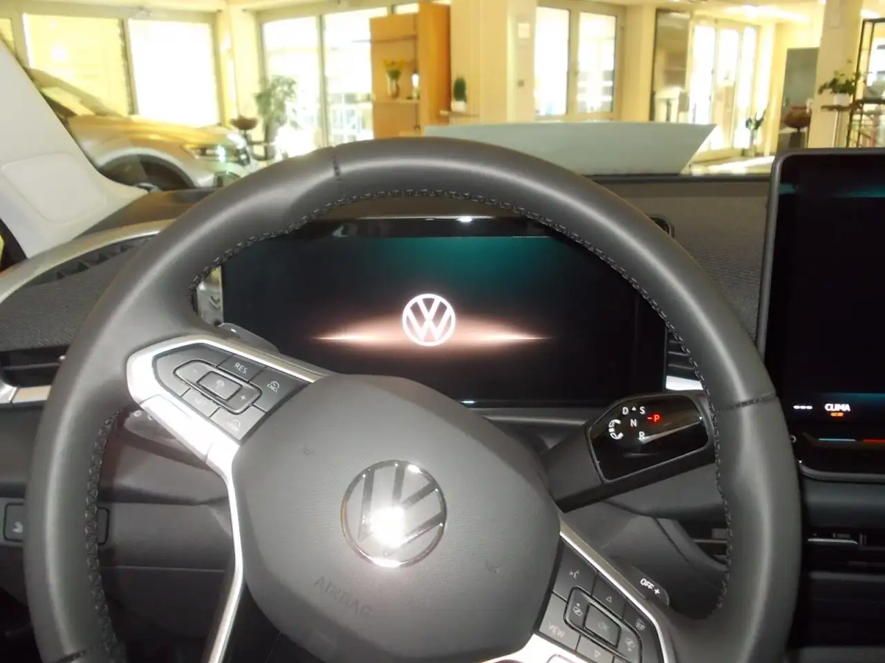 Volkswagen T-Roc Style 1.5 TSI DSG, 110kw(150PS) Klima Navi 10