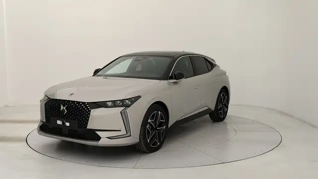 DS Automobiles DS 4 1.2 Hybrid Pallas
