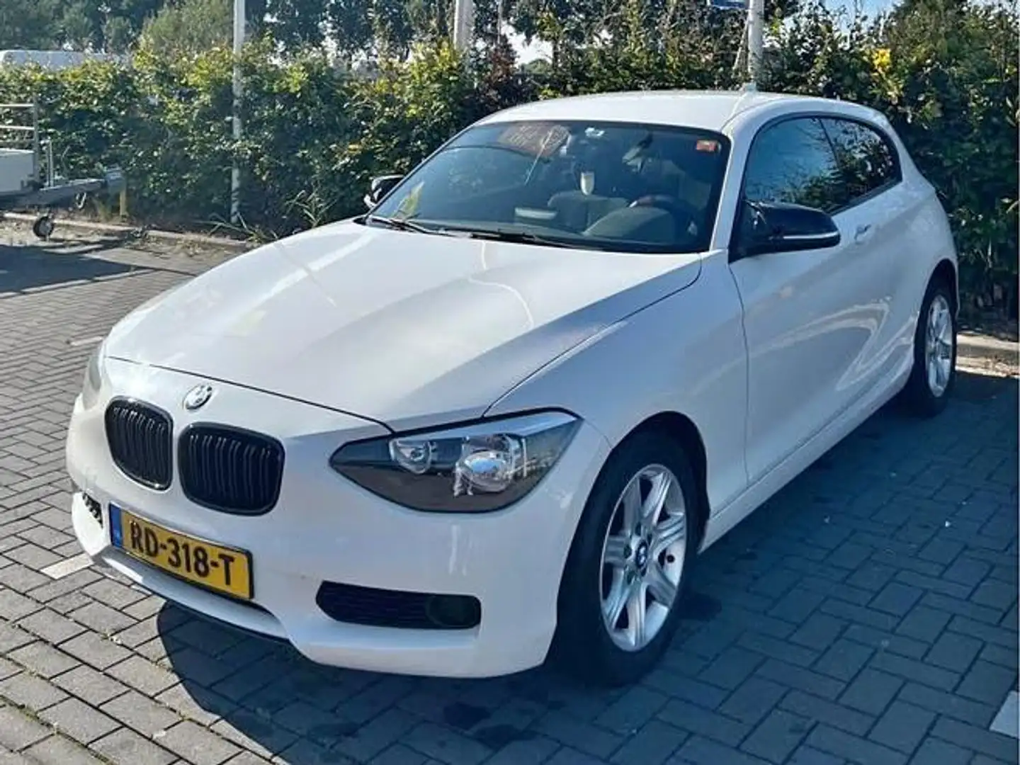 BMW 114 114 Business White - 1