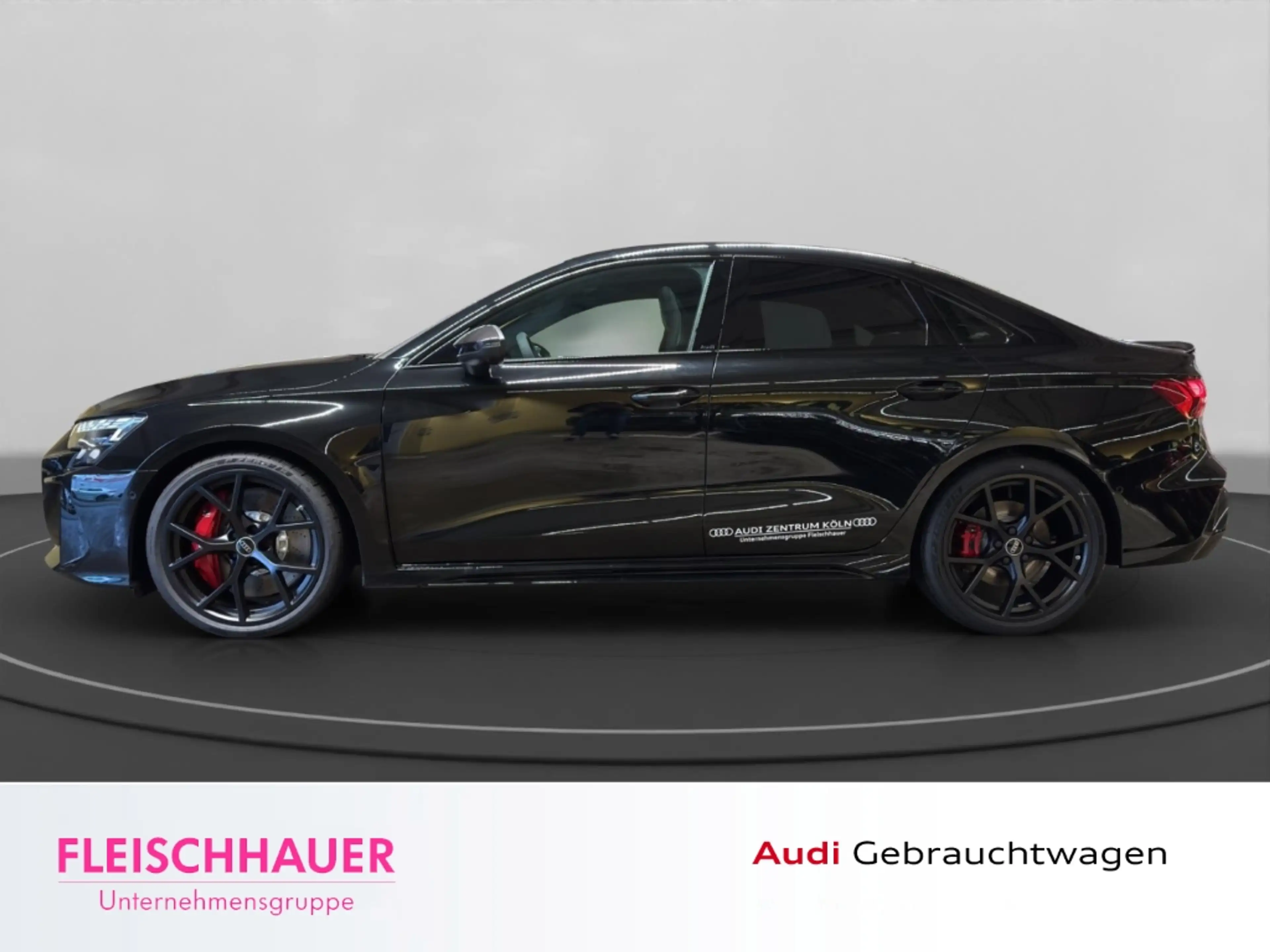 Audi RS3 Limousine 2.5 TFSI quattro PANO+MATRIX+SONOS — photo 3