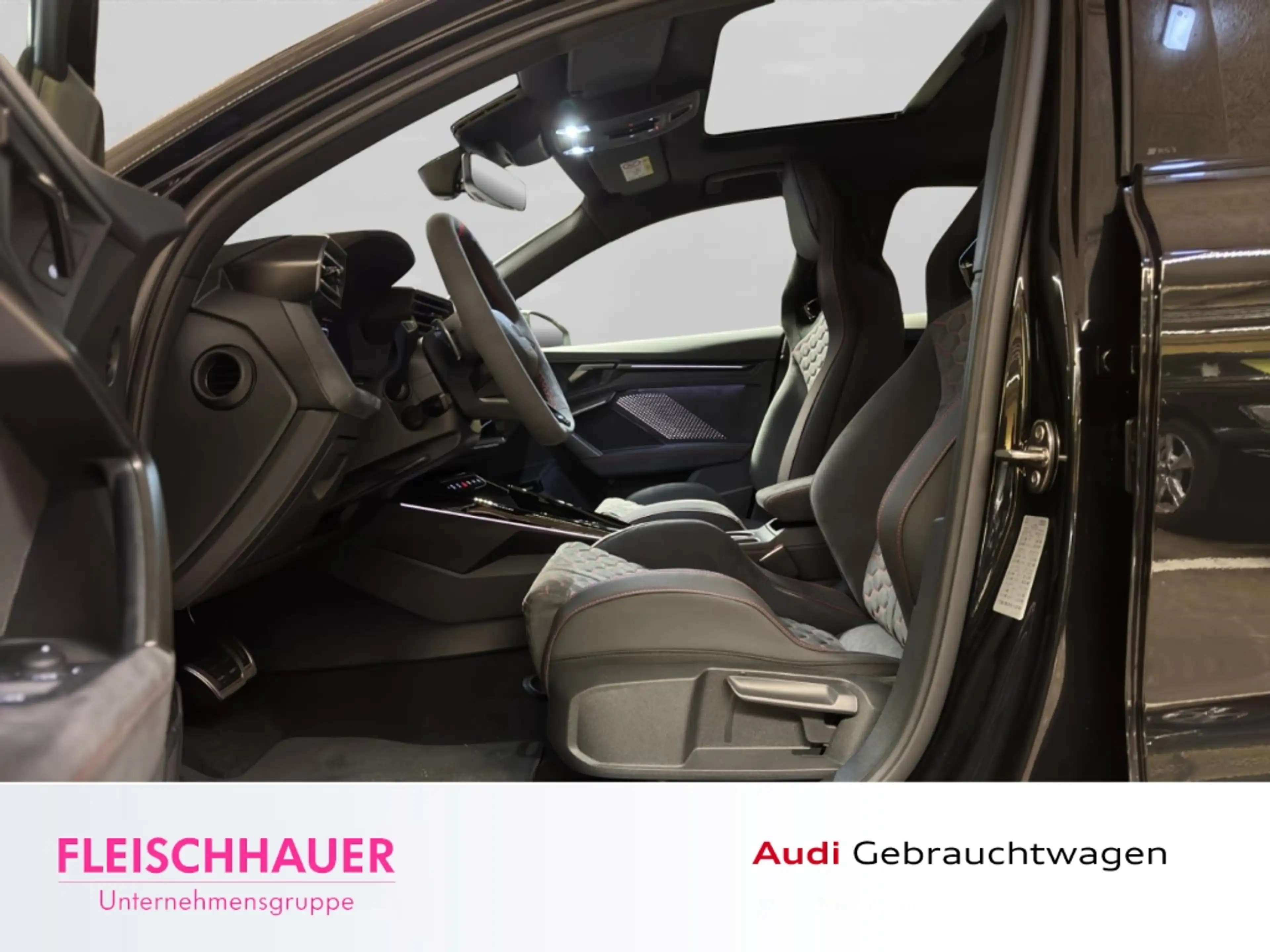 Audi RS3 Limousine 2.5 TFSI quattro PANO+MATRIX+SONOS — photo 8