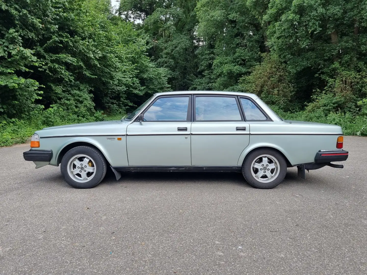 Volvo 240 240 2.3 GL Zelená - 1