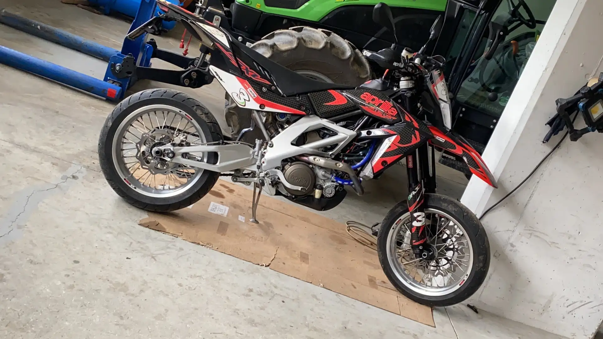 Aprilia SXV 550 Noir - 2