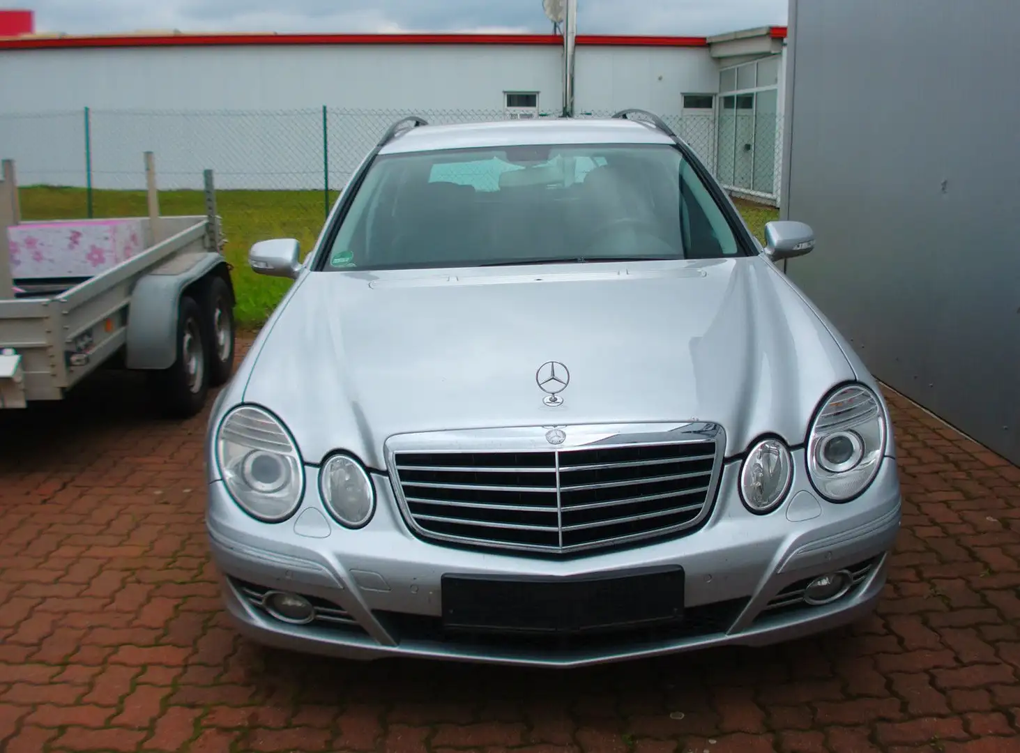 Mercedes-Benz E 220 E -Klasse T-Modell.Avantgarde.Volleder Argent - 2
