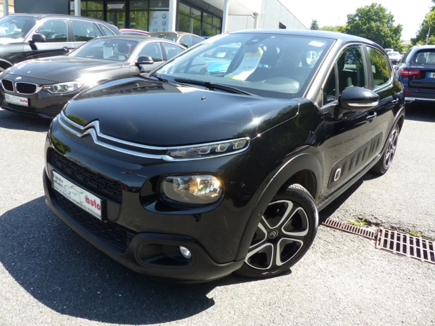 Citroen C3 PURETECH 110 CH SHINE EAT6 Zwart - 1