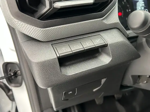 Dacia Duster view 14