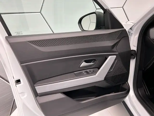 Dacia Duster view 12