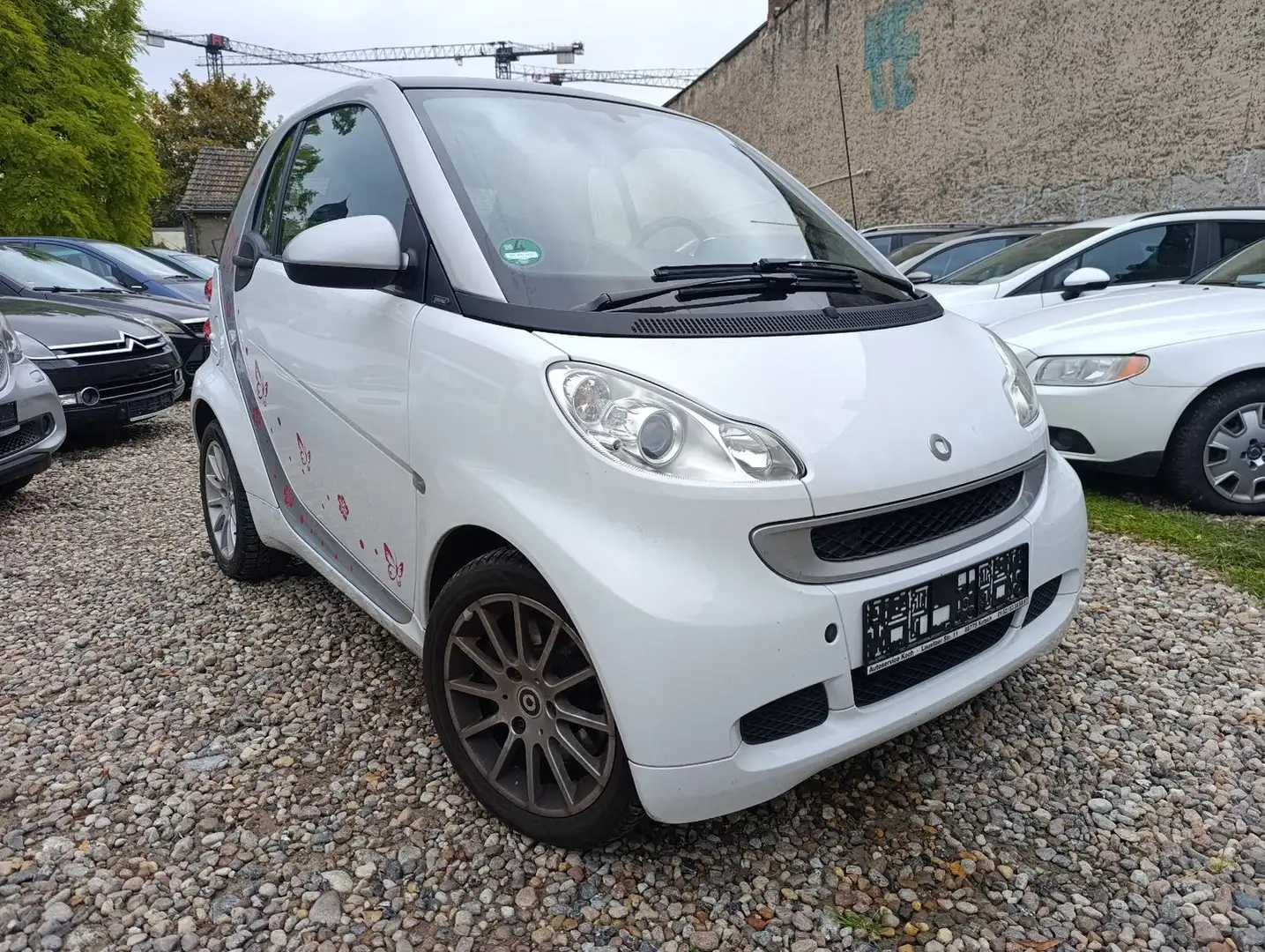 smart forTwo fortwo coupe Micro Hybrid Drive 52kW Silber - 1