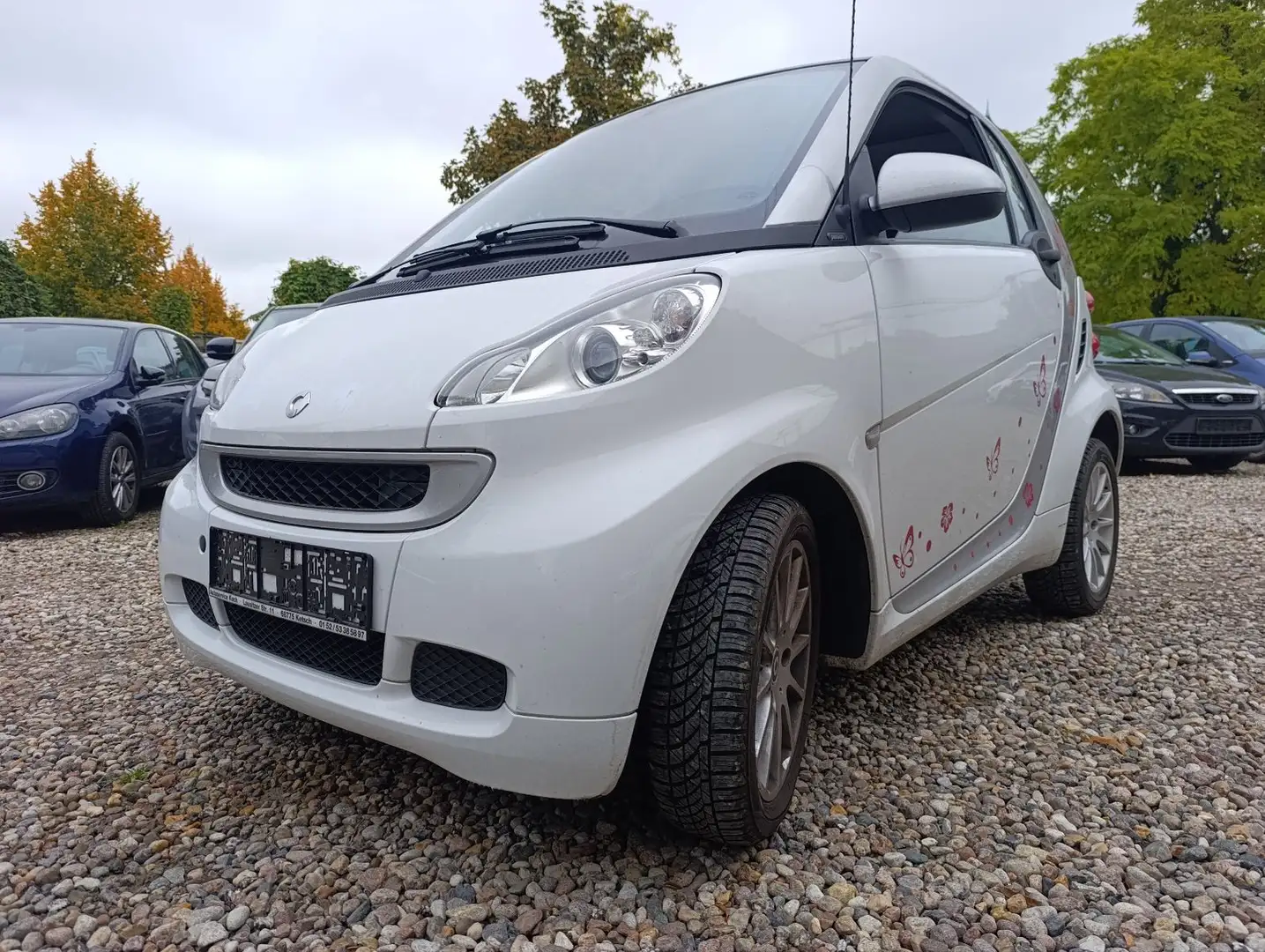 smart forTwo fortwo coupe Micro Hybrid Drive 52kW Silber - 2