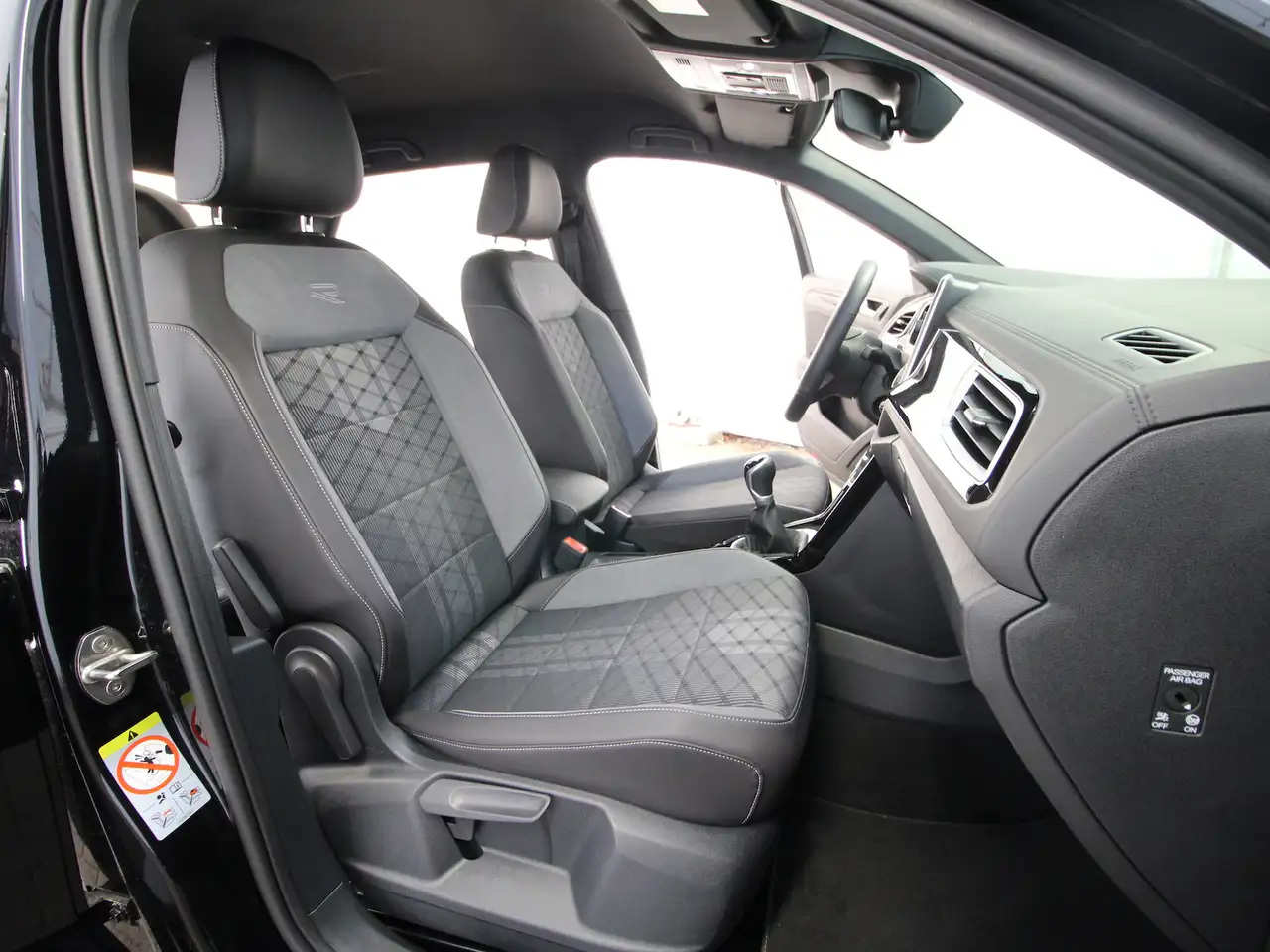 Volkswagen T-Roc TSI R-Line LED+ACC+SITZHEIZUNG 22