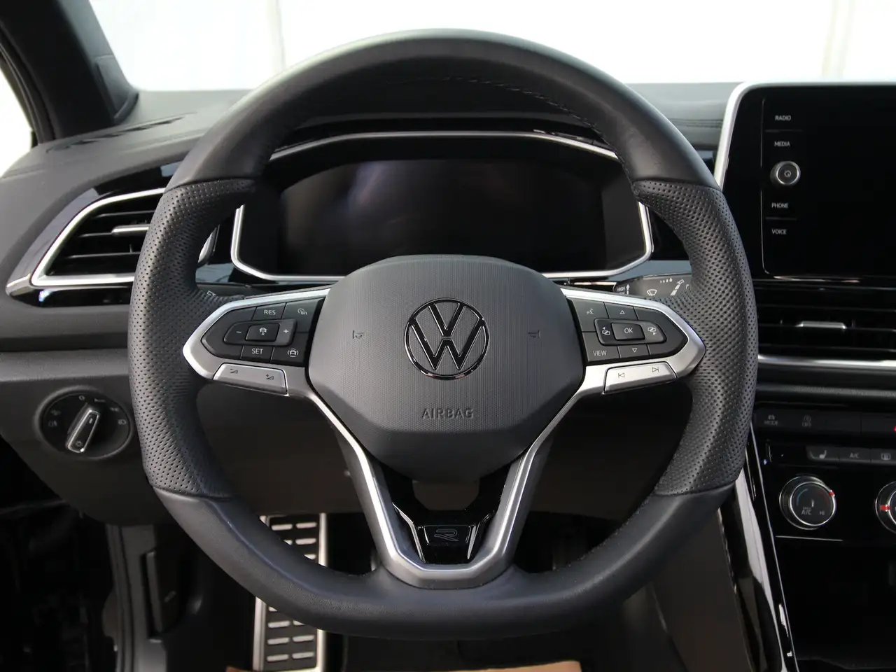 Volkswagen T-Roc TSI R-Line LED+ACC+SITZHEIZUNG 21