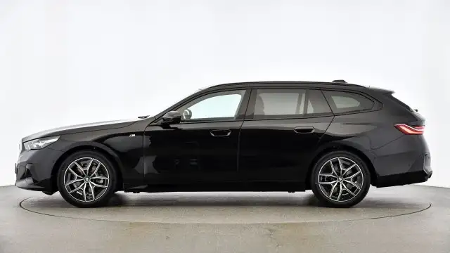 BMW 520 d xDrive Touring G61 B47 Ansicht 9