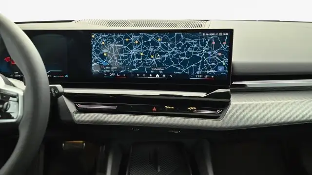 BMW 520 d xDrive Touring G61 B47 Ansicht 3