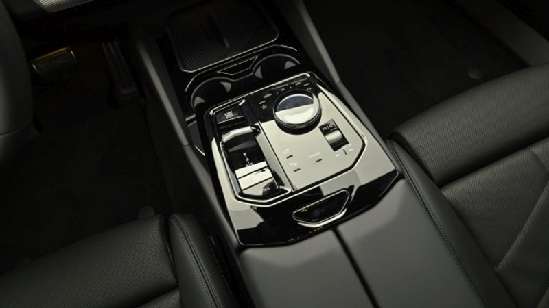 BMW 520 d xDrive Touring G61 B47 — photo 4