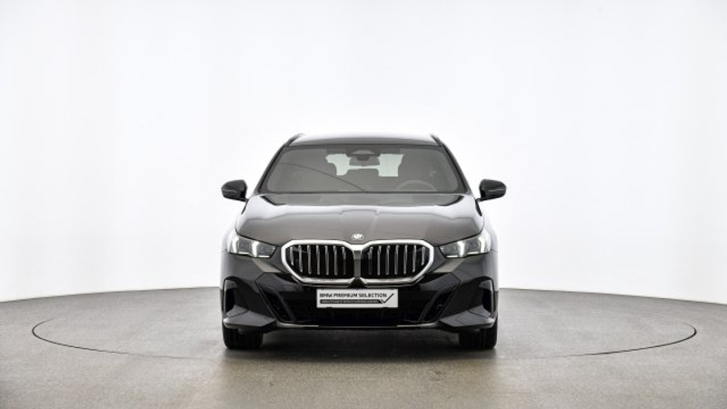 BMW 520 d xDrive Touring G61 B47 — photo 8