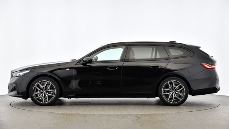 BMW 520 d xDrive Touring G61 B47 — photo 9