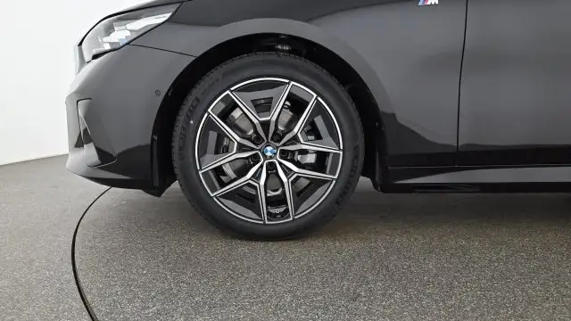 BMW 520 d xDrive Touring G61 B47 Ansicht 7