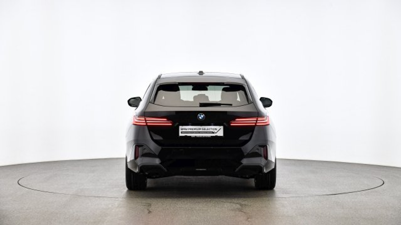 BMW 520 d xDrive Touring G61 B47 — photo 11