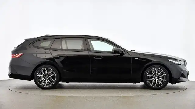 BMW 520 d xDrive Touring G61 B47 Ansicht 10