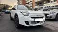 Fiat 600 HYBRID 1.2 110CV DCT MHEV LA PRIMA*24M.G.*CAM360° Weiß - thumbnail 2