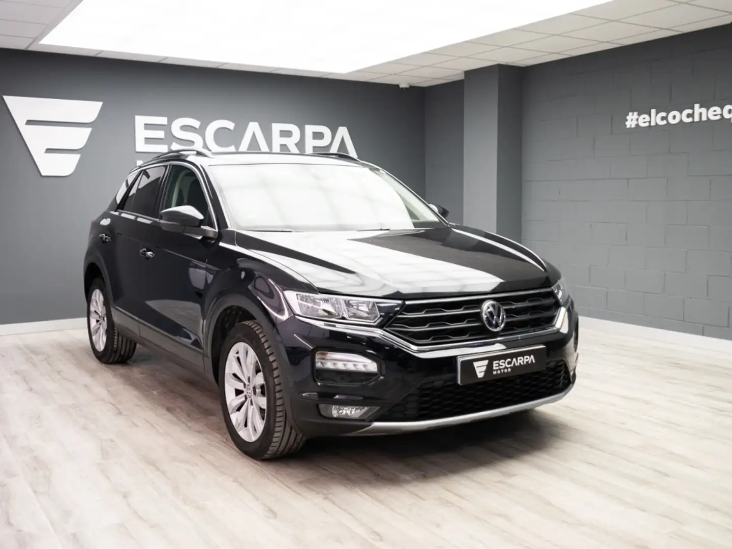 Volkswagen T-Roc 1.5 TSI Advance DSG7 Schwarz - 1