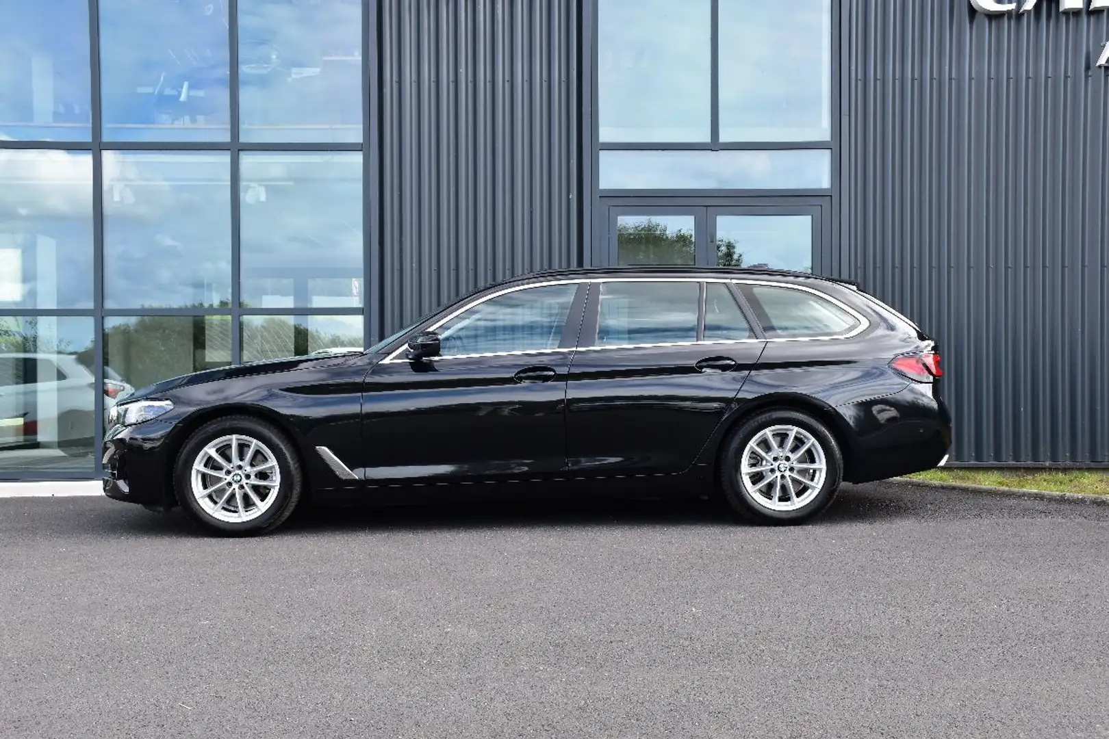 BMW 520 Touring (G31) 520D 190 BVA8 LOUNGE Noir - 2