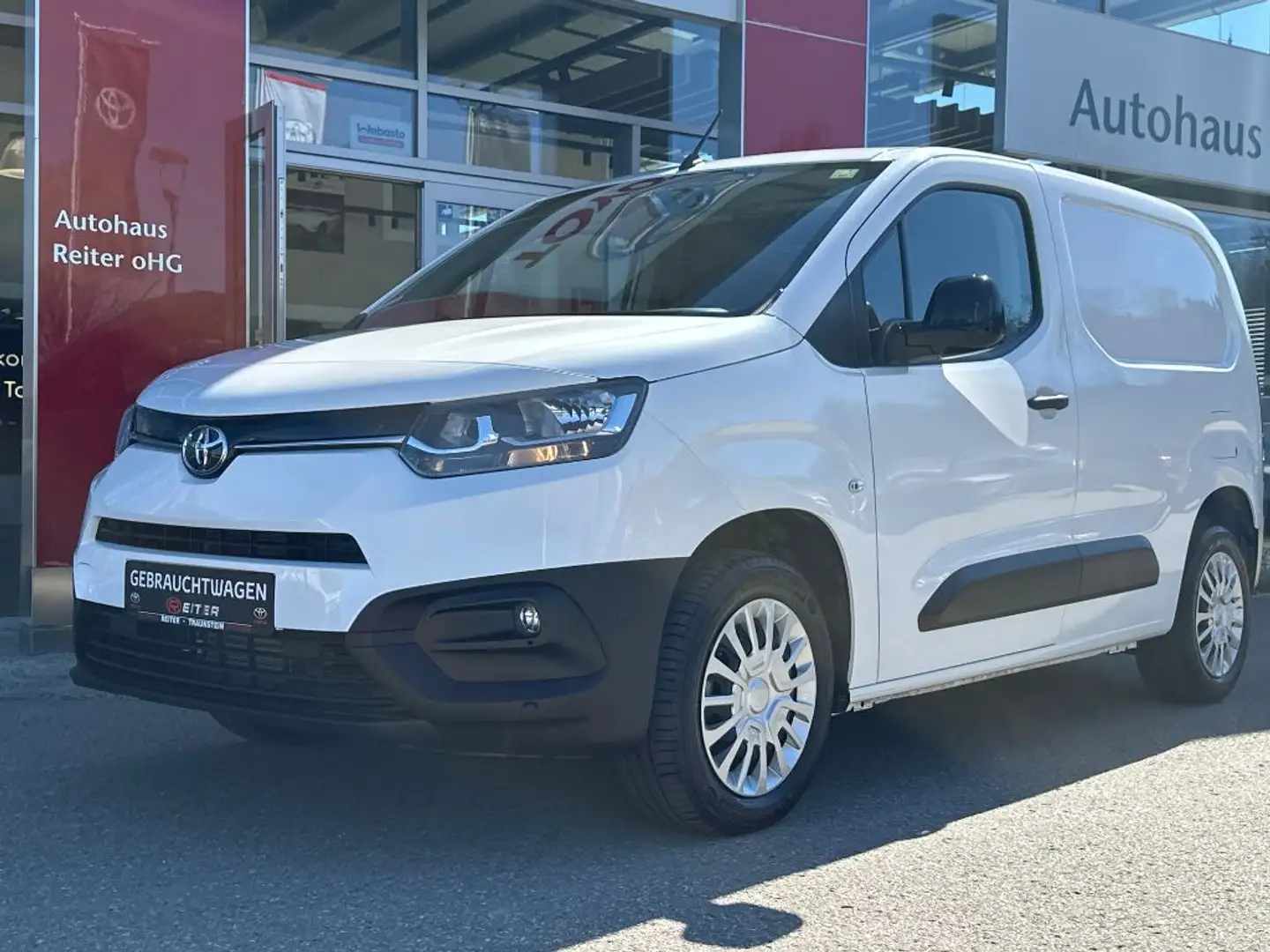 Toyota Proace City L1 1,5-l D-4D S&S Meister Weiß - 1
