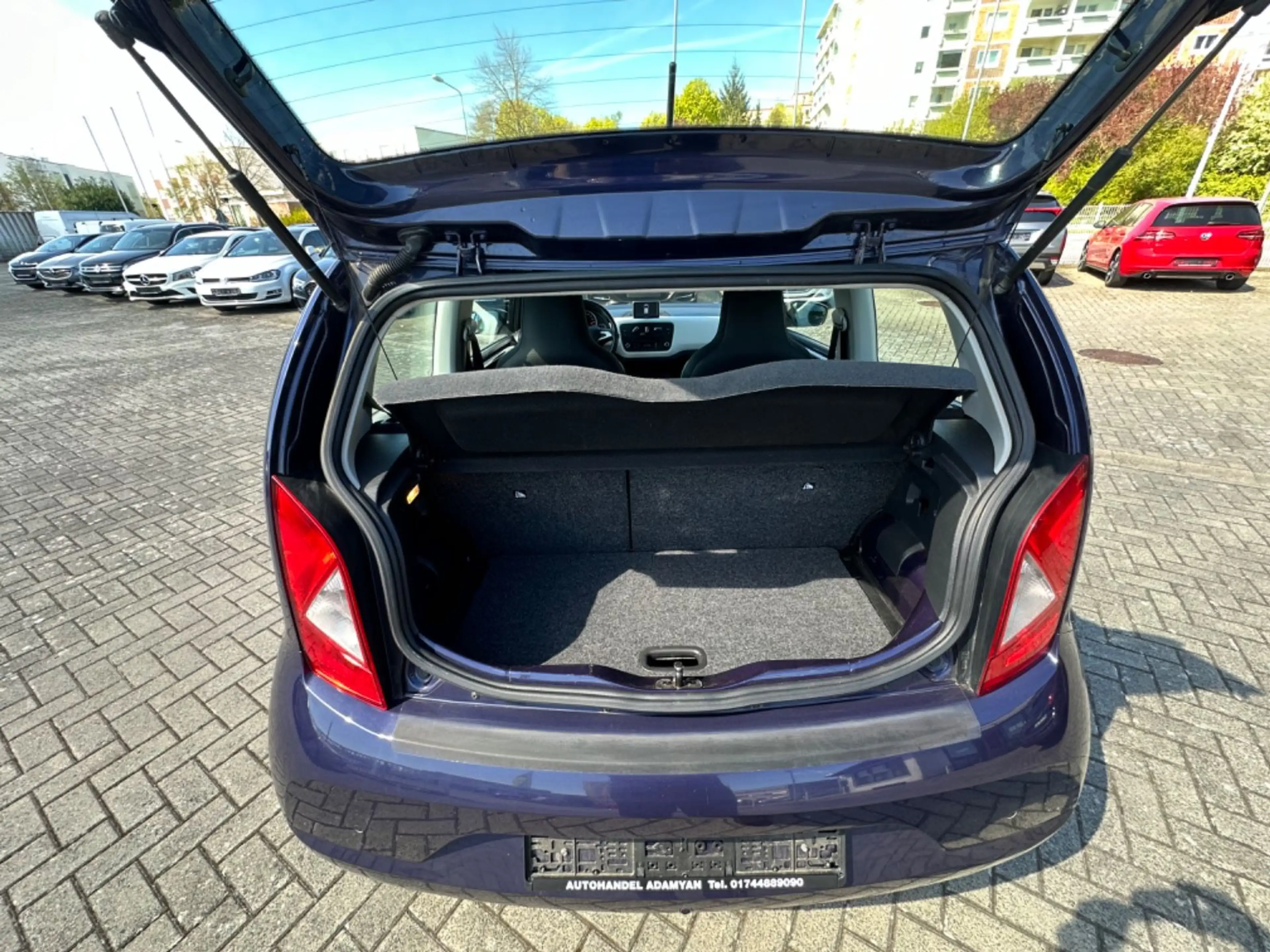 SEAT Mii Chic KLIMA NAVI TEMPOMAT PDC ZV SHZ — photo 5