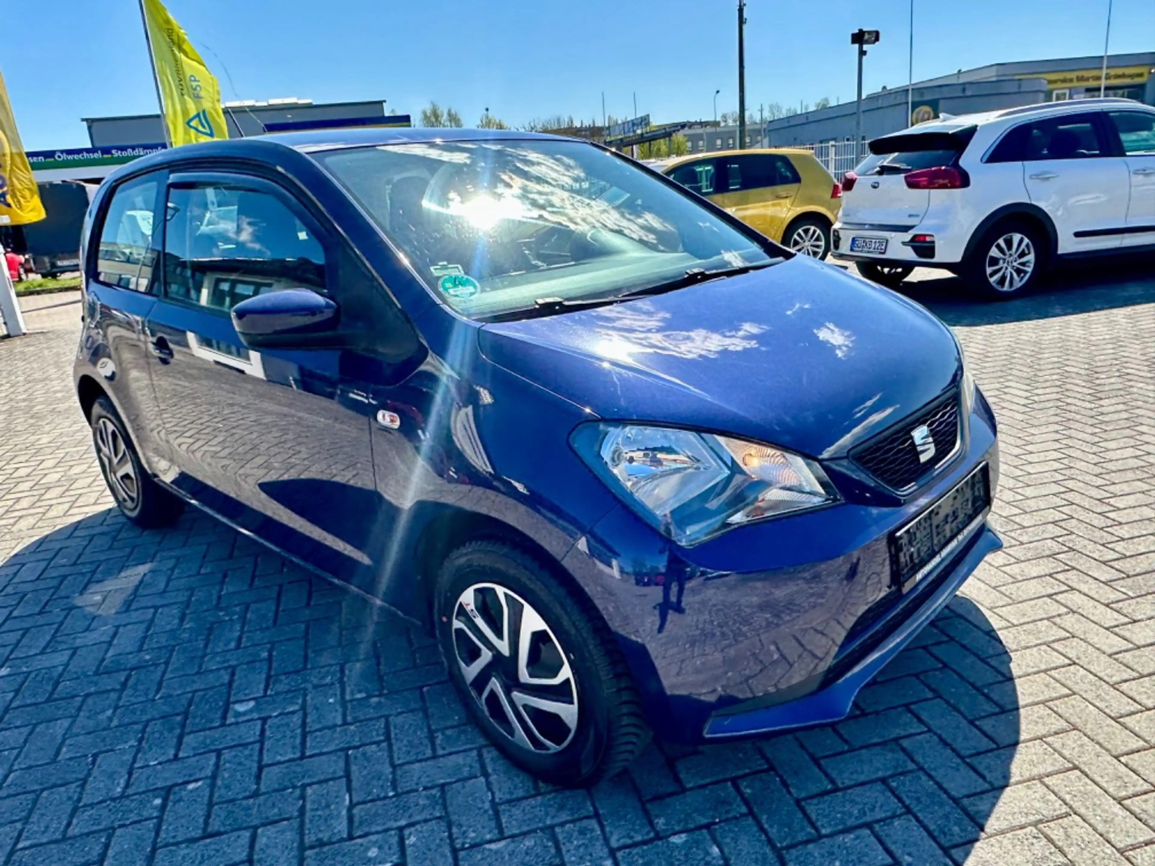 SEAT Mii Chic KLIMA NAVI TEMPOMAT PDC ZV SHZ — photo 2