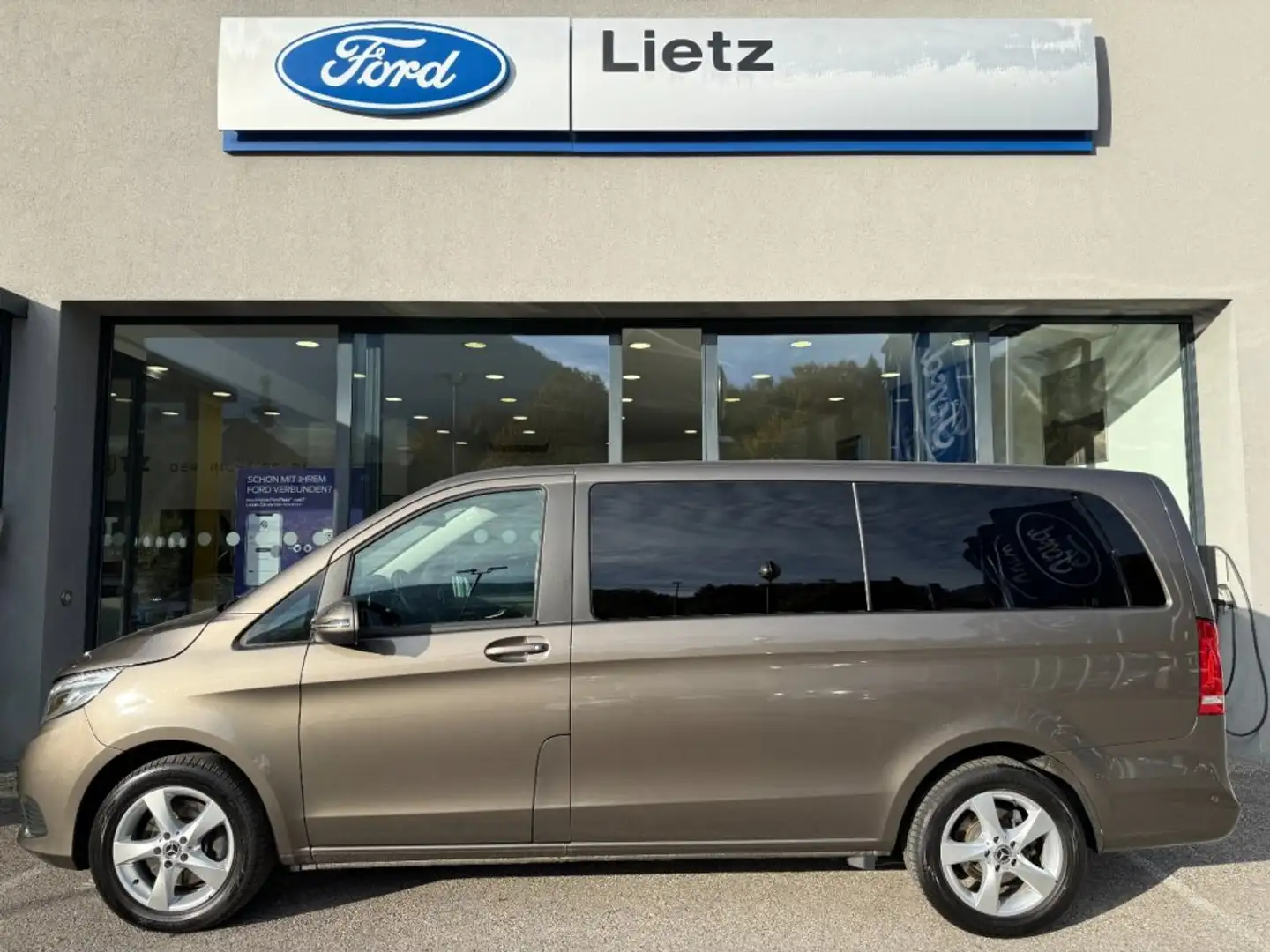 Mercedes-Benz V 250 d 4MATIC lang Grau - 1