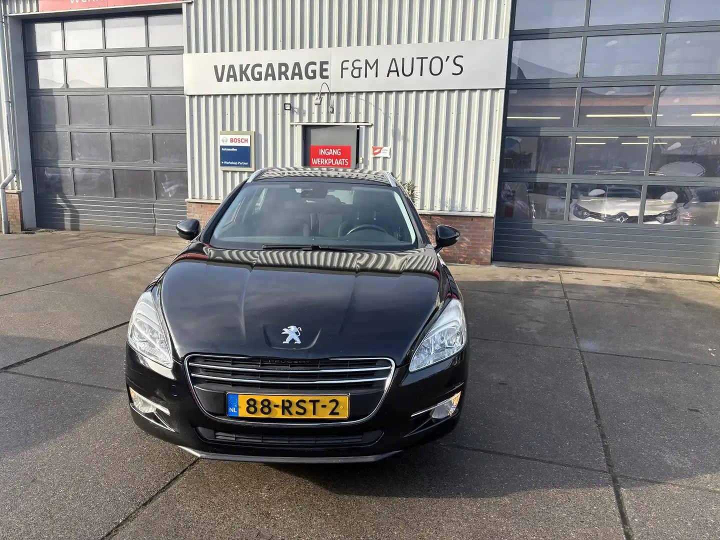 Peugeot 508 SW 1.6 THP Blue Lease Executive Schwarz - 2