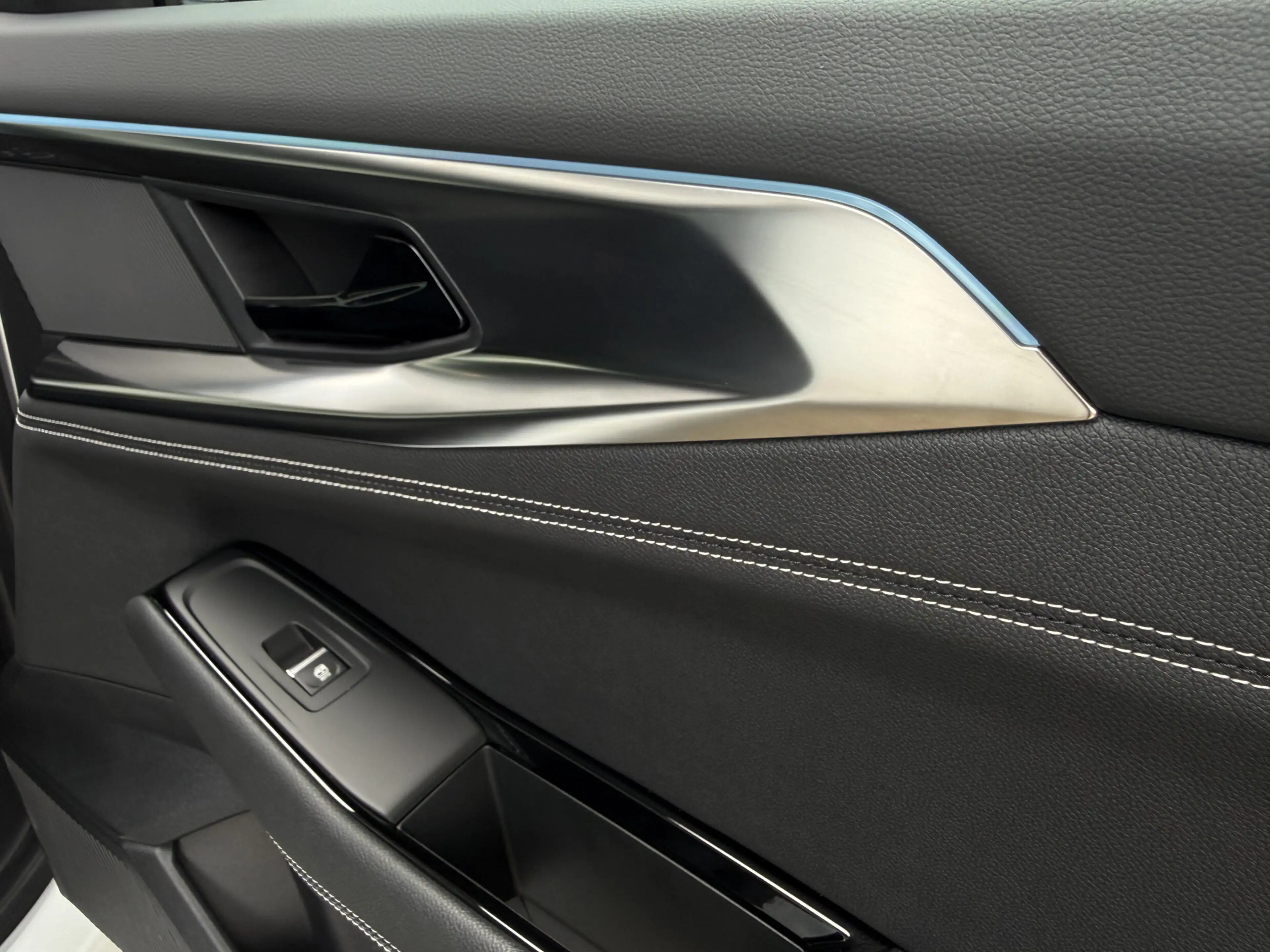 Renault Austral 1.2 E-Tech full hybrid 200 techno | applecarplay/a — photo 29