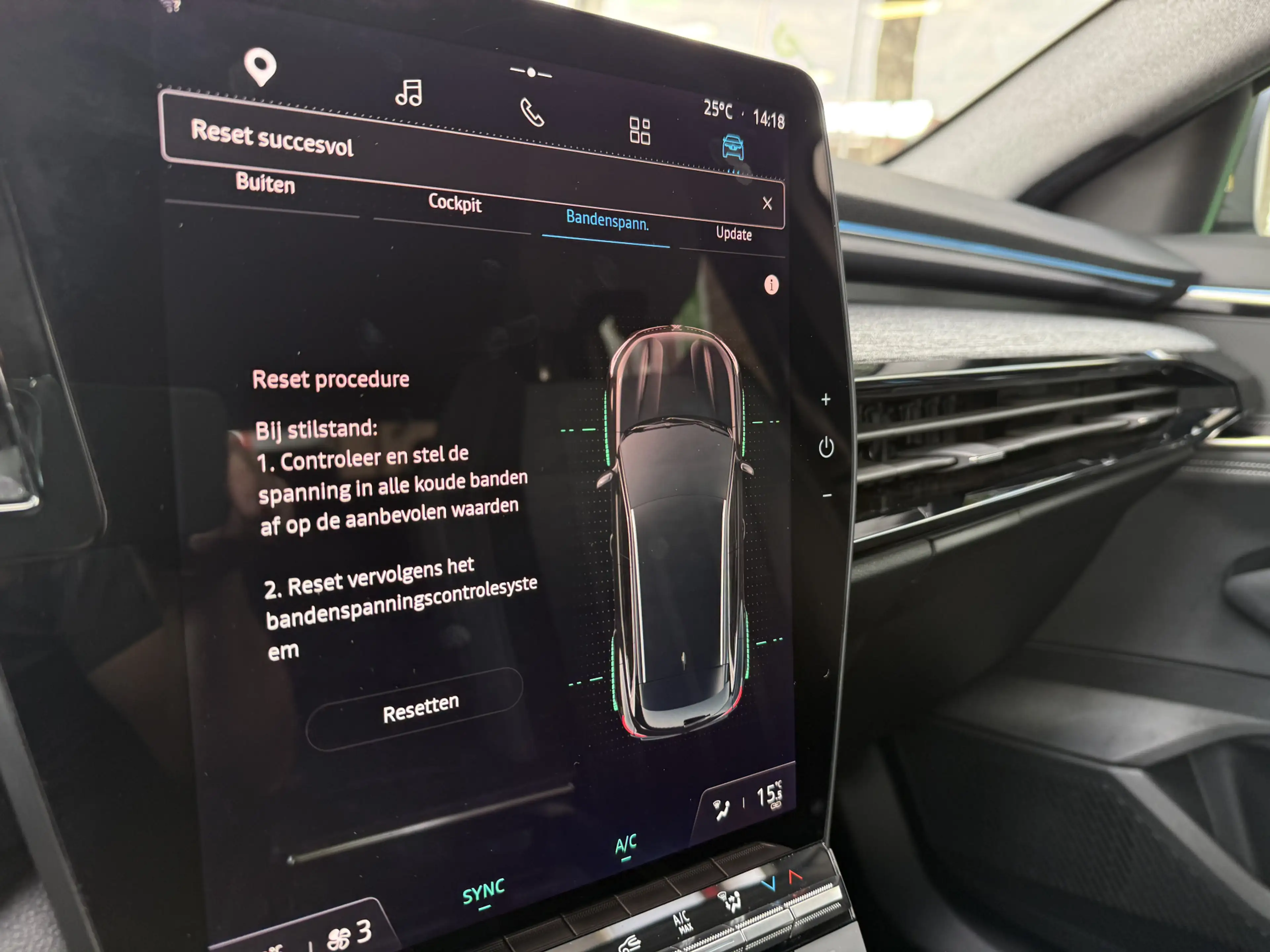 Renault Austral 1.2 E-Tech full hybrid 200 techno | applecarplay/a — photo 25