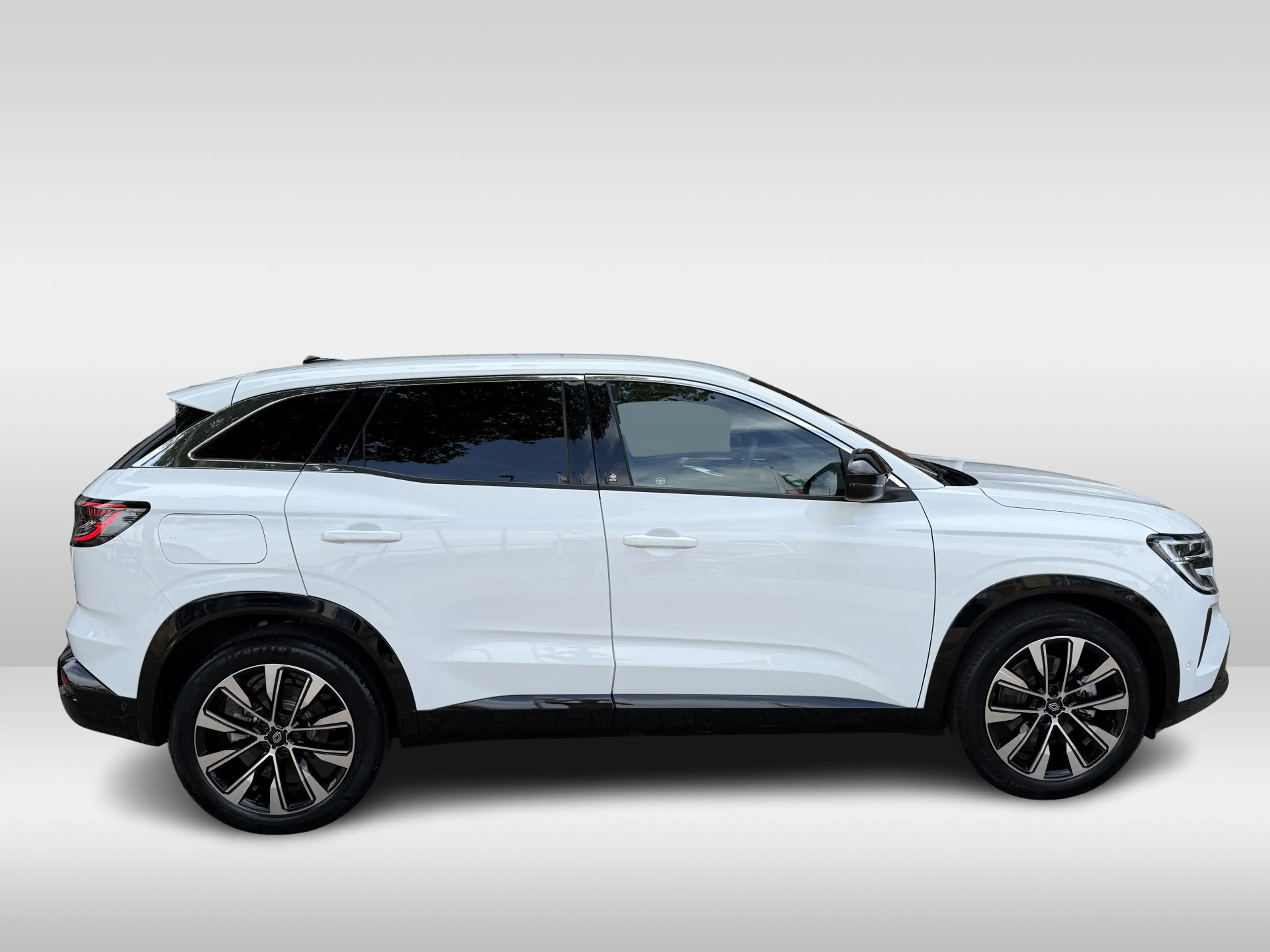 Renault Austral 1.2 E-Tech full hybrid 200 techno | applecarplay/a — photo 3