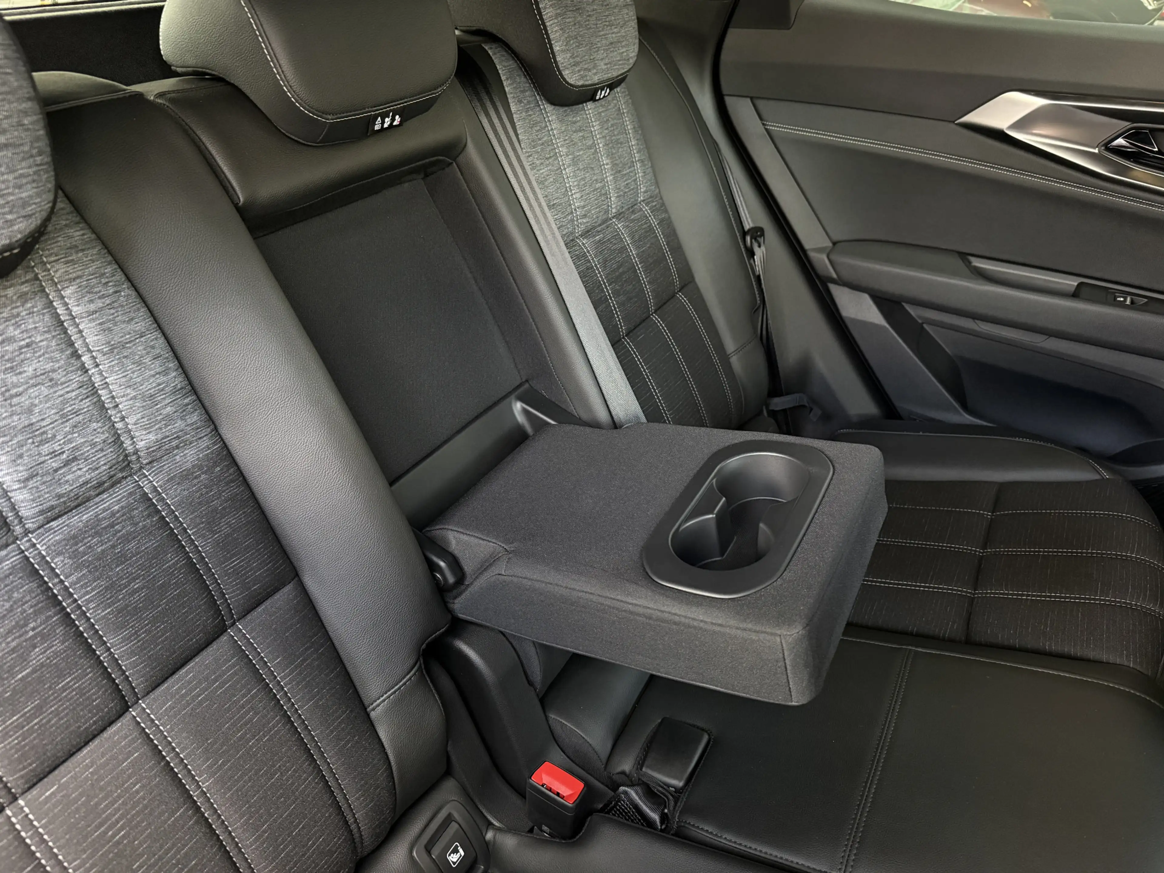 Renault Austral 1.2 E-Tech full hybrid 200 techno | applecarplay/a — photo 15