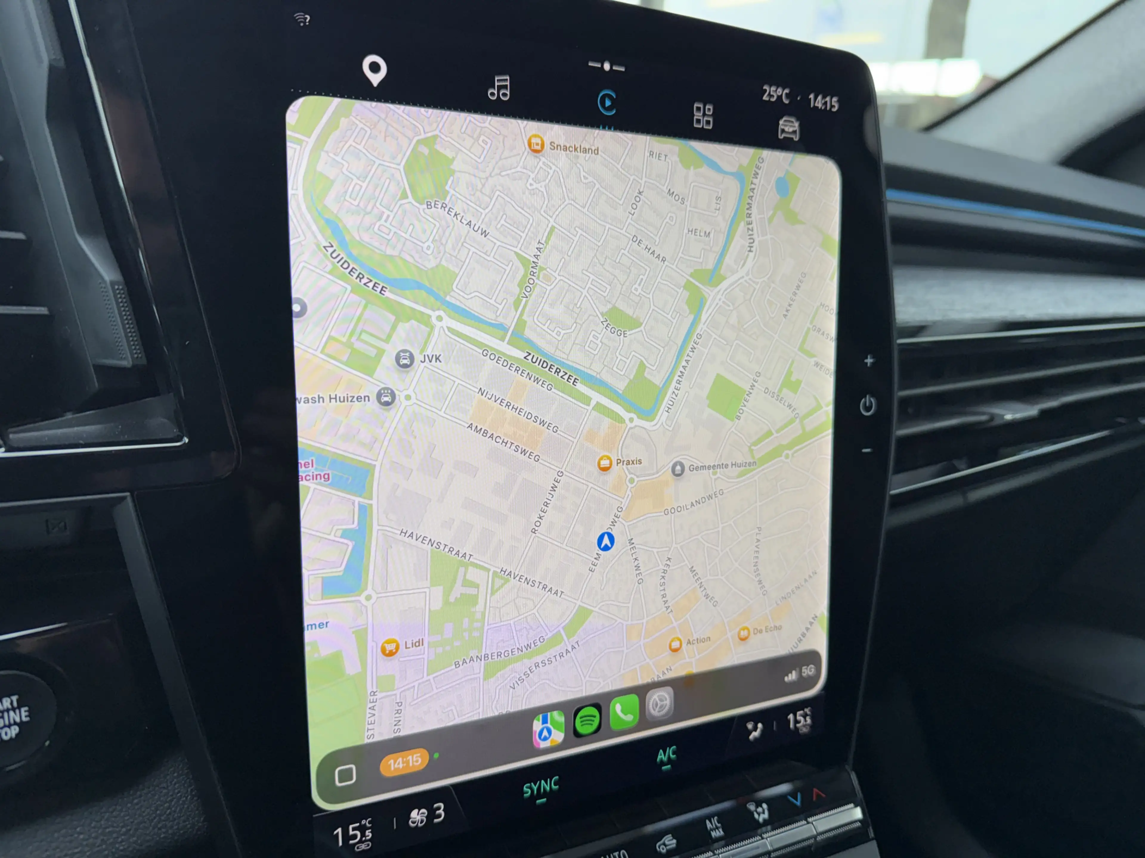 Renault Austral 1.2 E-Tech full hybrid 200 techno | applecarplay/a — photo 21