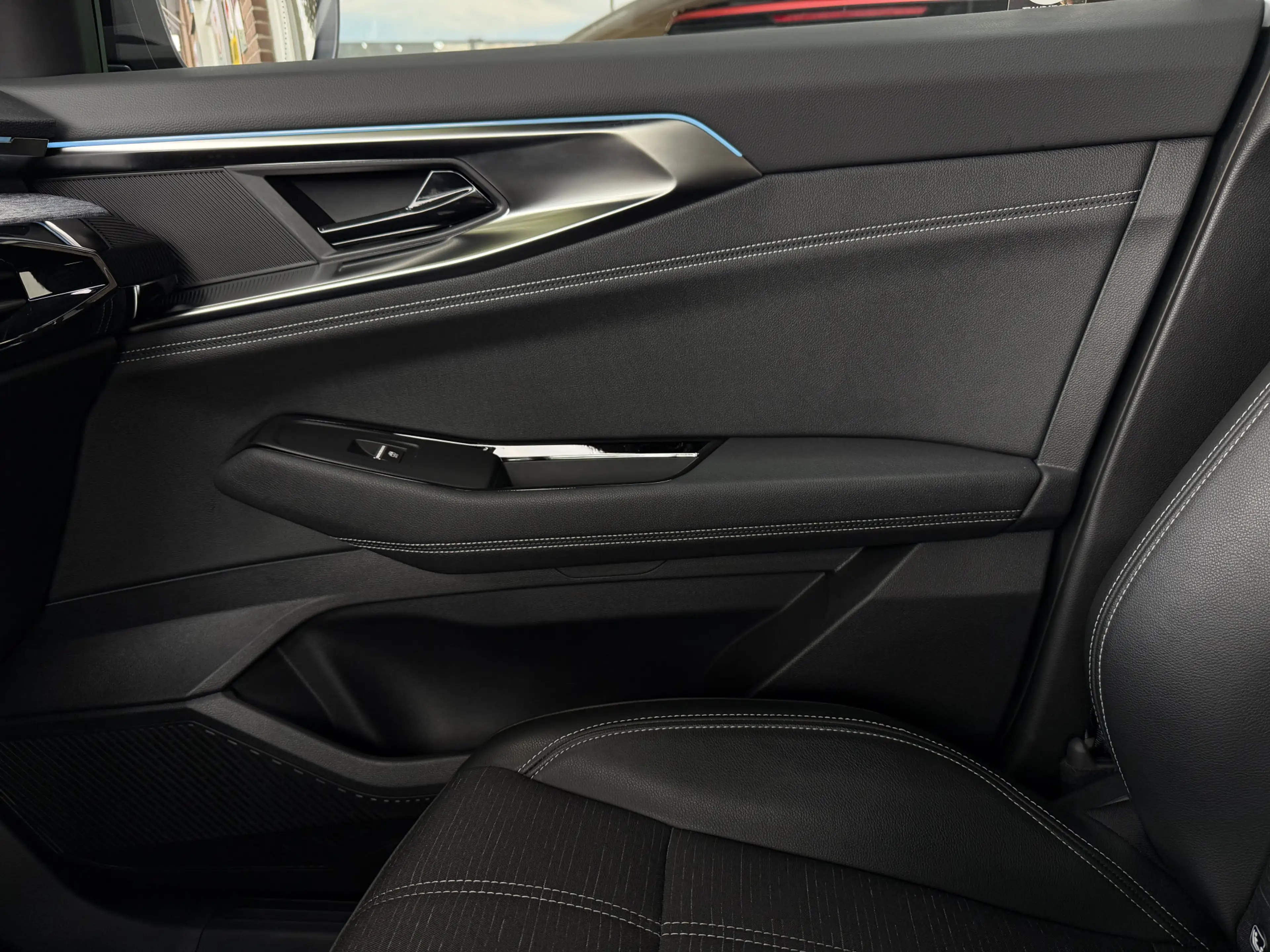 Renault Austral 1.2 E-Tech full hybrid 200 techno | applecarplay/a — photo 31
